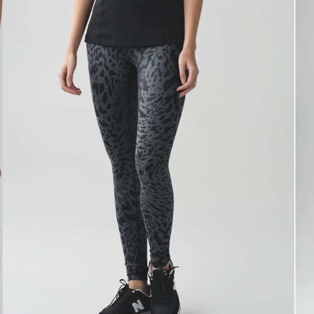 lululemon Wunder Under Pant‎ (Roll Down) Legging Animal Swirl Deep Coal